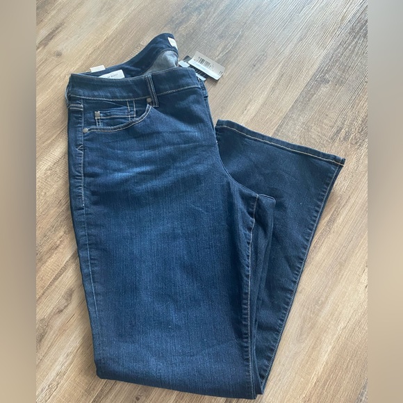 BNWT Size 22 Torrid Slim Boot Jeans - Picture 1 of 4